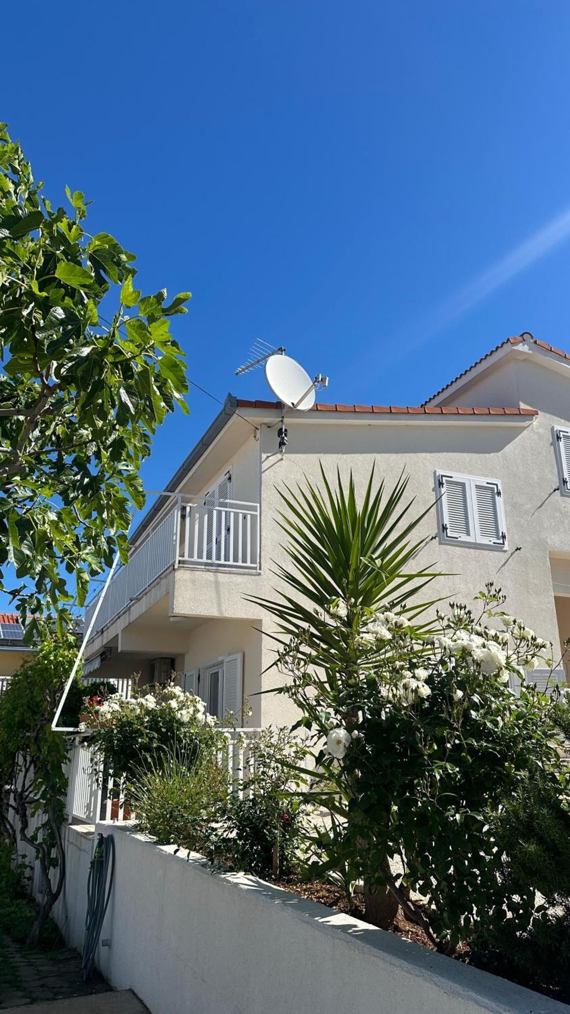 Apartment Arleta Trogir Exterior photo