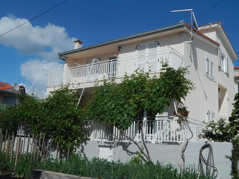 Apartment Arleta Trogir Exterior photo